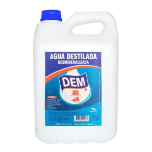 agua destilada